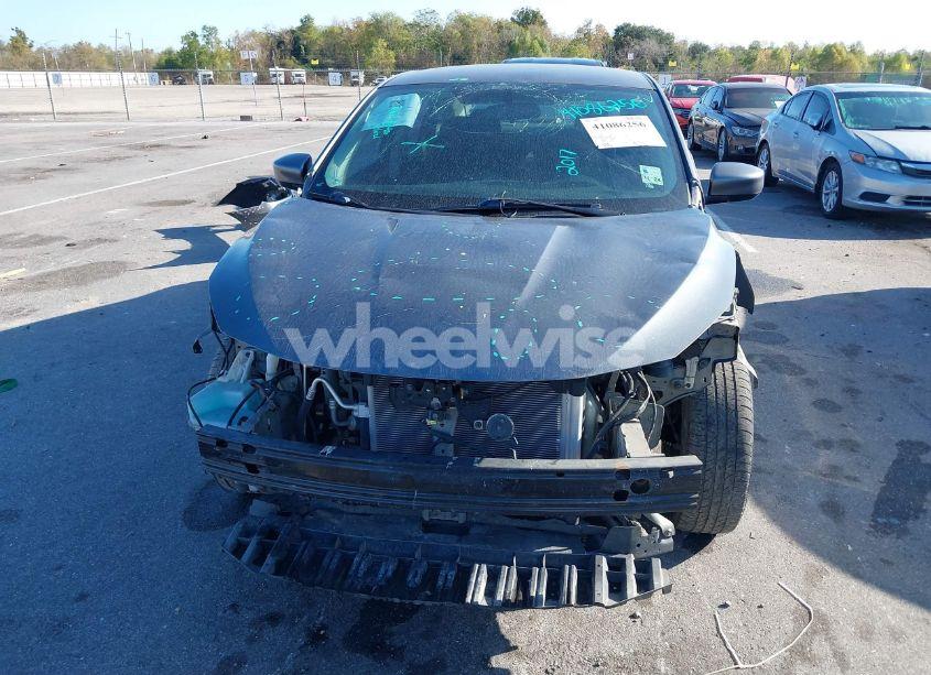 Photo 13 of 2017 Nissan Sentra SV (VIN 3N1AB7AP8HY352492)