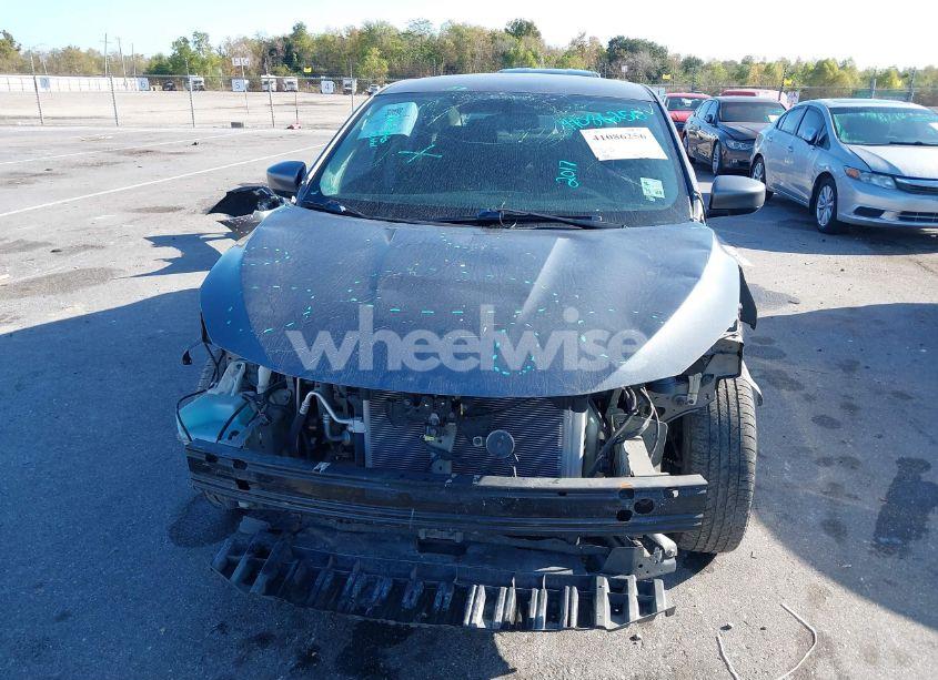 Photo 6 of 2017 Nissan Sentra SV (VIN 3N1AB7AP8HY352492)