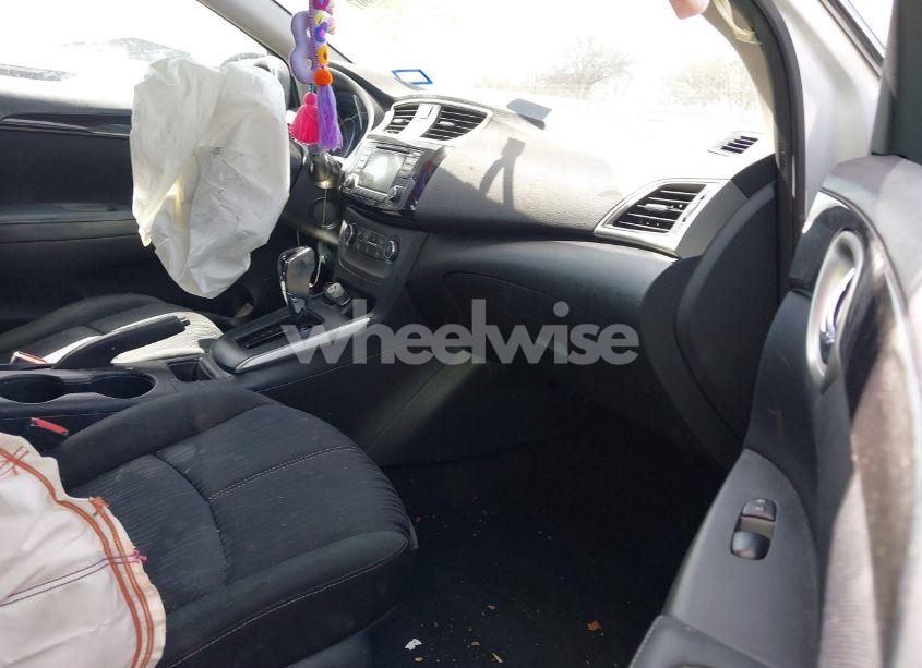 Photo 5 of 2017 Nissan Sentra SV (VIN 3N1AB7AP8HY373908)