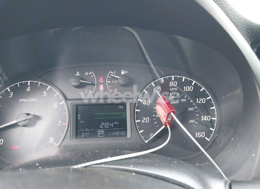 Photo 7 of 2017 Nissan Sentra S (VIN 3N1AB7AP8HY402825)