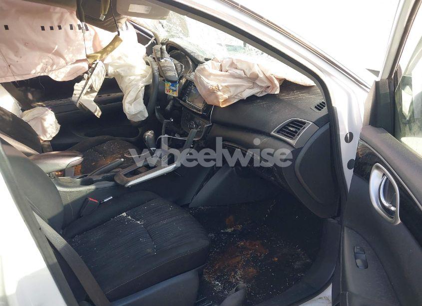 Photo 5 of 2018 Nissan Sentra SV (VIN 3N1AB7AP8JL606737)