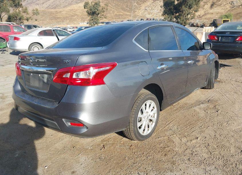 Photo 4 of 2018 Nissan Sentra SV (VIN 3N1AB7AP8JL646638)
