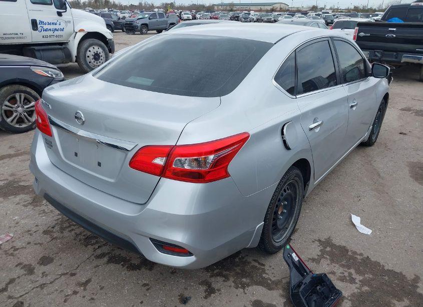 Photo 4 of 2018 Nissan Sentra S (VIN 3N1AB7AP8JY216384)