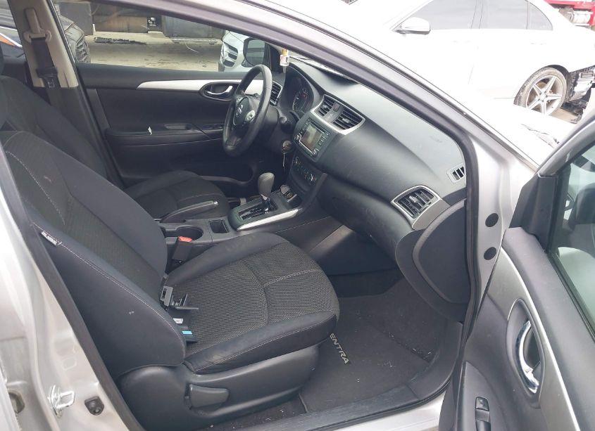 Photo 5 of 2018 Nissan Sentra S (VIN 3N1AB7AP8JY216384)