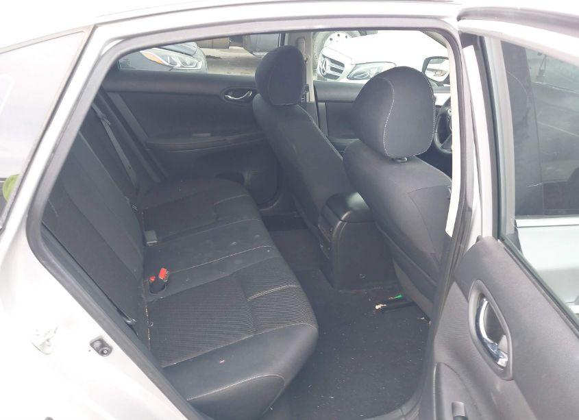 Photo 8 of 2018 Nissan Sentra S (VIN 3N1AB7AP8JY216384)