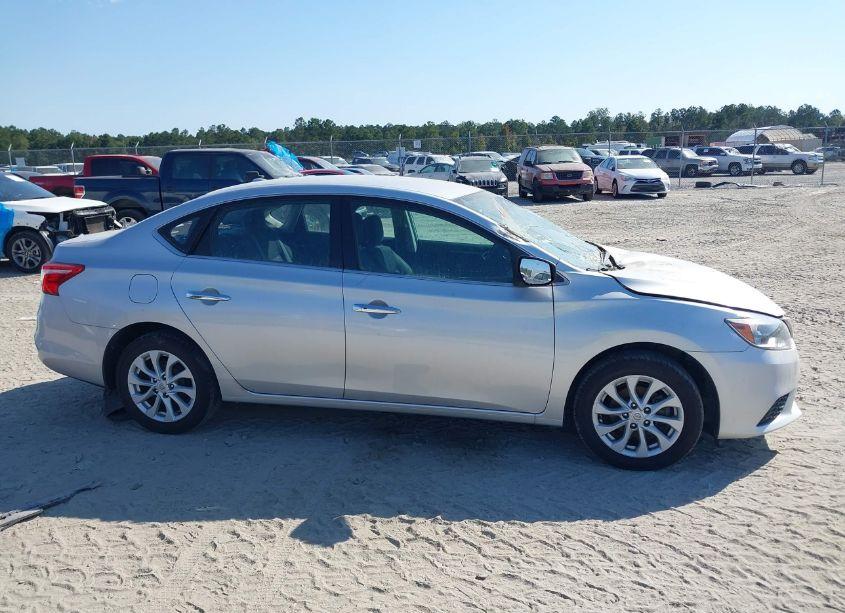 Photo 13 of 2018 Nissan Sentra SV (VIN 3N1AB7AP8JY225845)