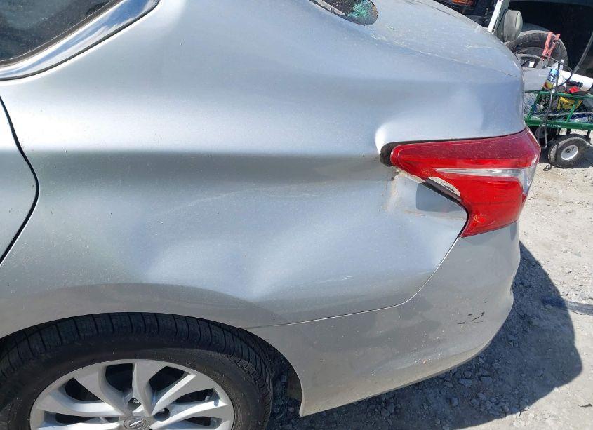 Photo 17 of 2018 Nissan Sentra SV (VIN 3N1AB7AP8JY225845)