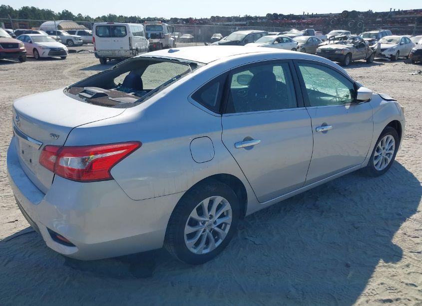 Photo 4 of 2018 Nissan Sentra SV (VIN 3N1AB7AP8JY225845)