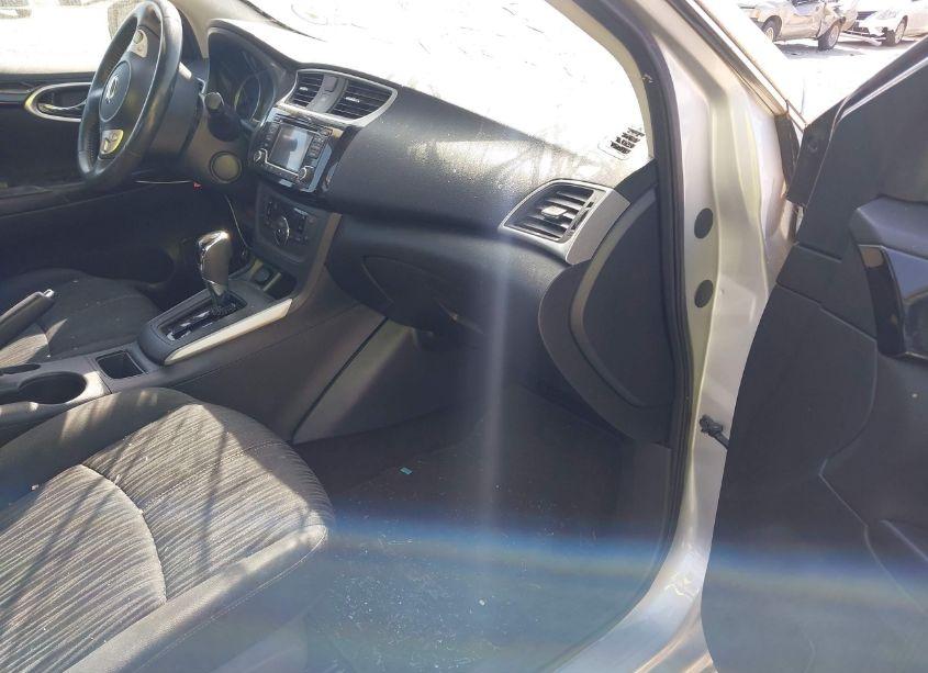 Photo 5 of 2018 Nissan Sentra SV (VIN 3N1AB7AP8JY225845)