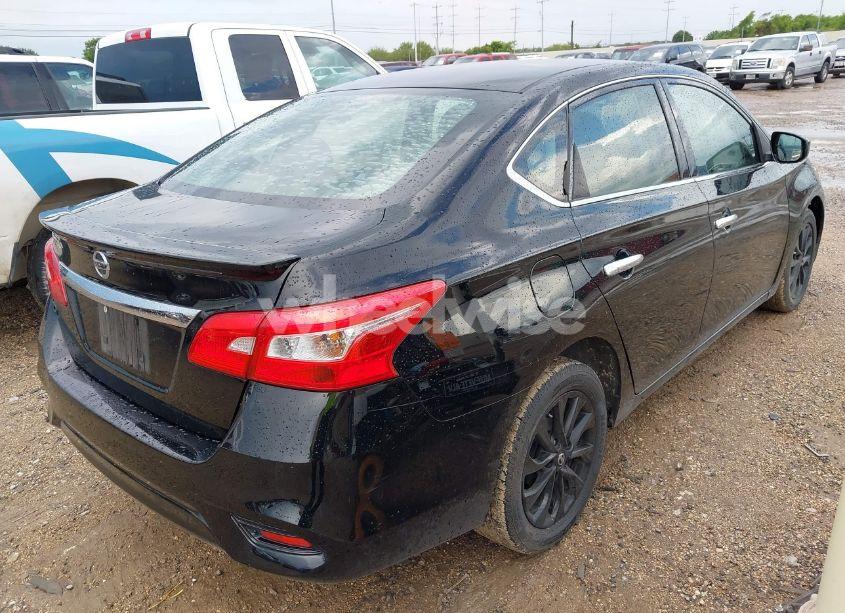 Photo 4 of 2018 Nissan Sentra S (VIN 3N1AB7AP8JY251703)