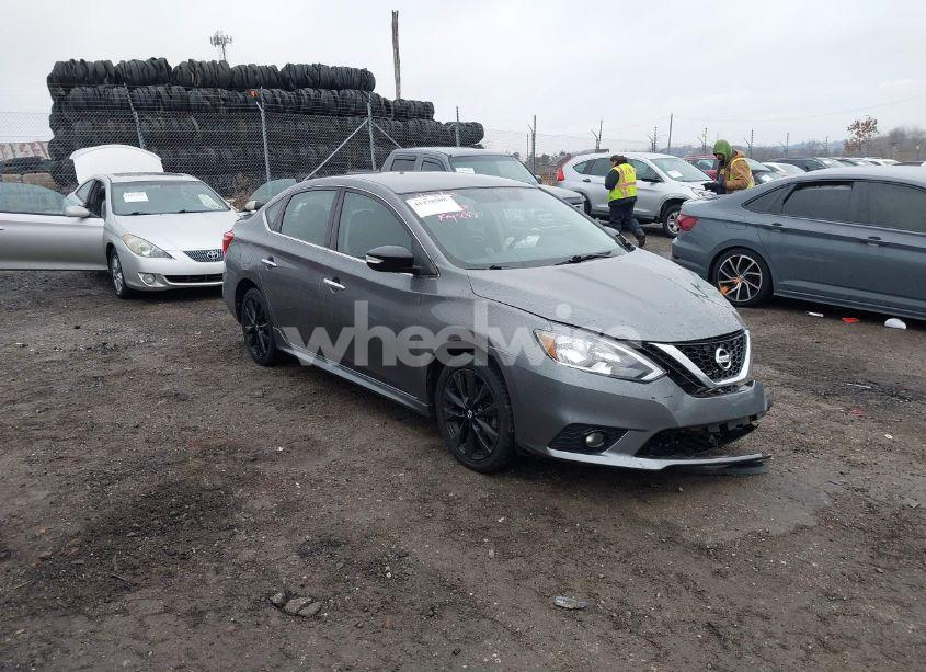 2018 Nissan Sentra SR (VIN 3N1AB7AP8JY254262) main photo
