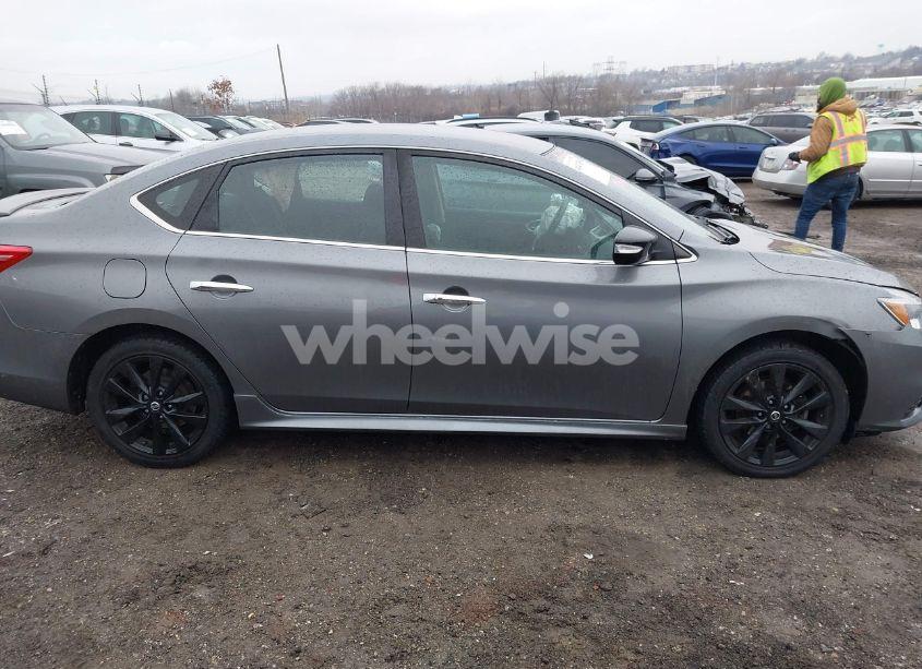 Photo 13 of 2018 Nissan Sentra SR (VIN 3N1AB7AP8JY254262)