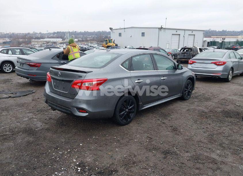 Photo 4 of 2018 Nissan Sentra SR (VIN 3N1AB7AP8JY254262)