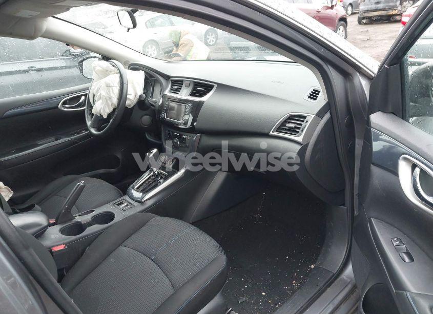 Photo 5 of 2018 Nissan Sentra SR (VIN 3N1AB7AP8JY254262)