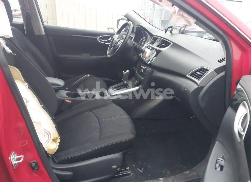 Photo 5 of 2018 Nissan Sentra SV (VIN 3N1AB7AP8JY254312)
