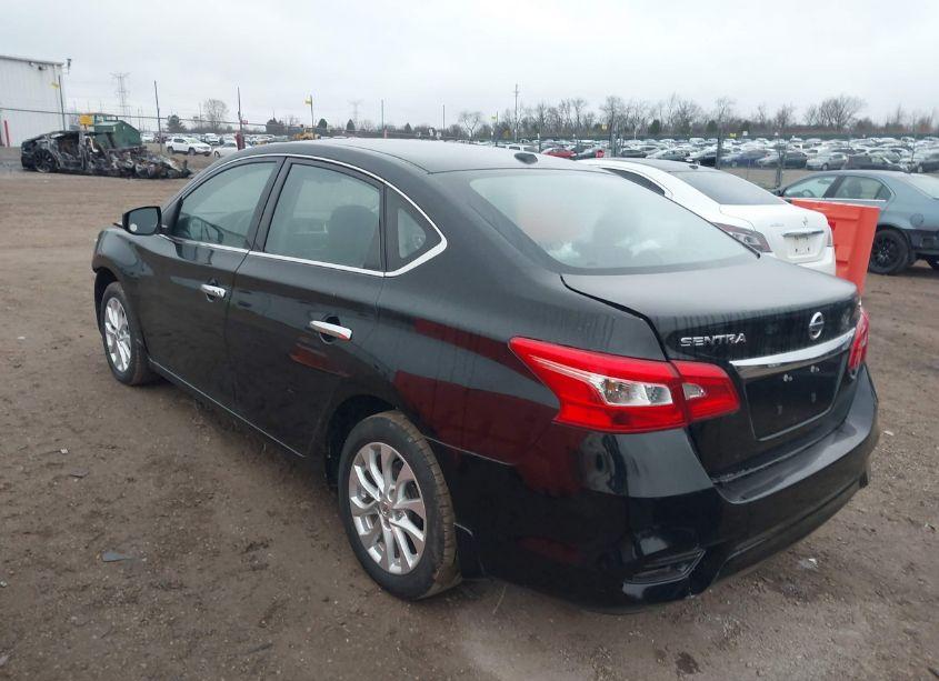 Photo 3 of 2018 Nissan Sentra SV (VIN 3N1AB7AP8JY261504)