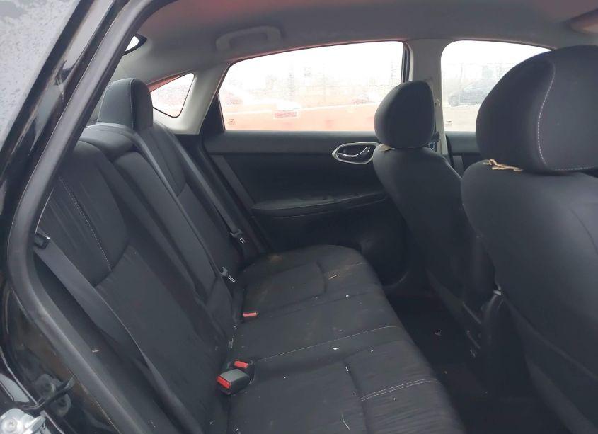 Photo 8 of 2018 Nissan Sentra SV (VIN 3N1AB7AP8JY261504)