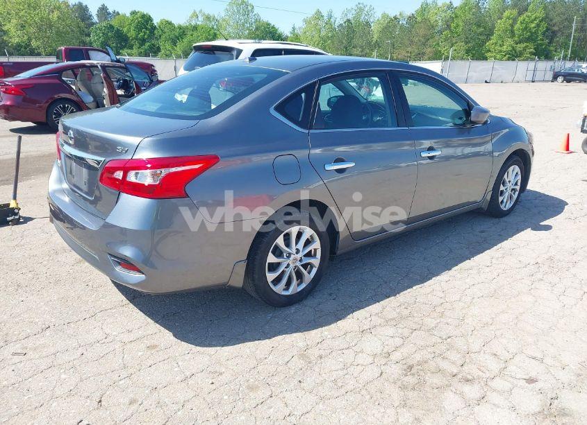 Photo 4 of 2018 Nissan Sentra SV (VIN 3N1AB7AP8JY261602)