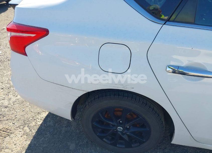 Photo 6 of 2018 Nissan Sentra S (VIN 3N1AB7AP8JY270011)