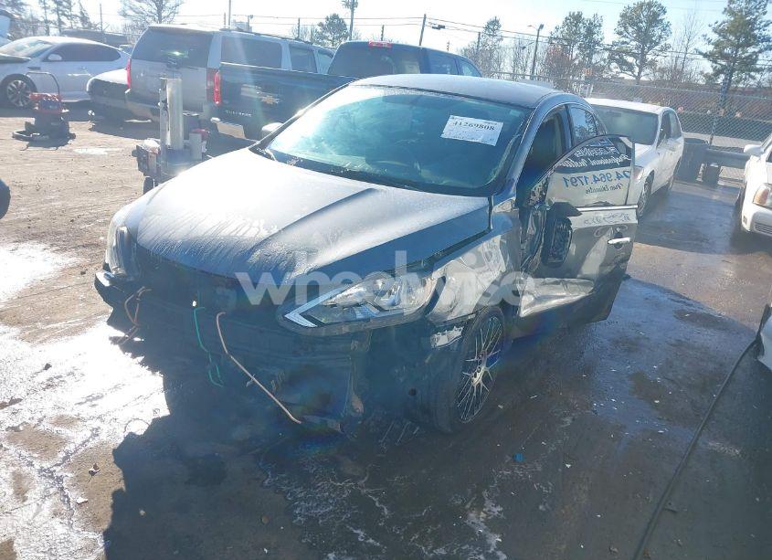 Photo 2 of 2018 Nissan Sentra S (VIN 3N1AB7AP8JY271515)
