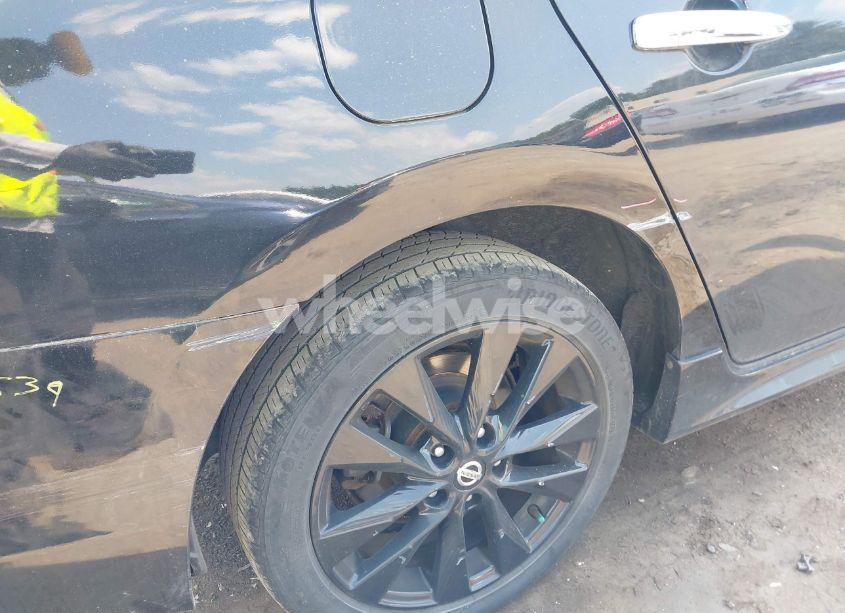 Photo 13 of 2018 Nissan Sentra SR (VIN 3N1AB7AP8JY284569)