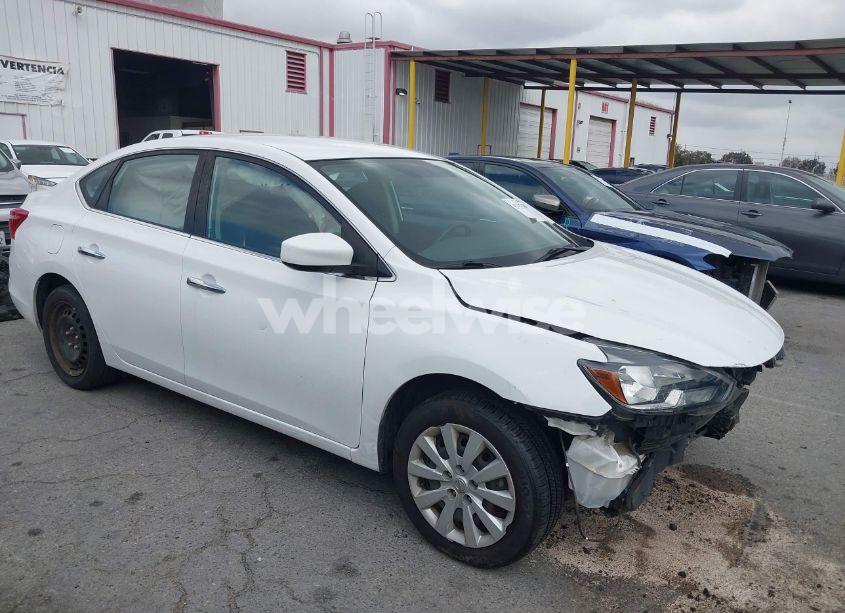 2018 Nissan Sentra S (VIN 3N1AB7AP8JY296737) main photo