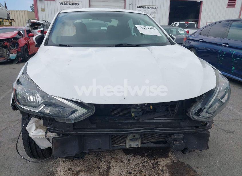 Photo 6 of 2018 Nissan Sentra S (VIN 3N1AB7AP8JY296737)