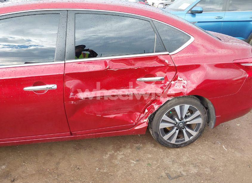 Photo 6 of 2018 Nissan Sentra SL (VIN 3N1AB7AP8JY305405)