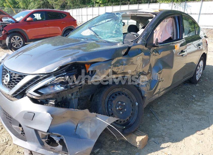 Photo 6 of 2018 Nissan Sentra S (VIN 3N1AB7AP8JY306781)
