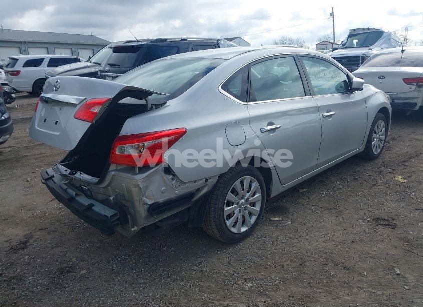 Photo 6 of 2018 Nissan Sentra S (VIN 3N1AB7AP8JY307218)