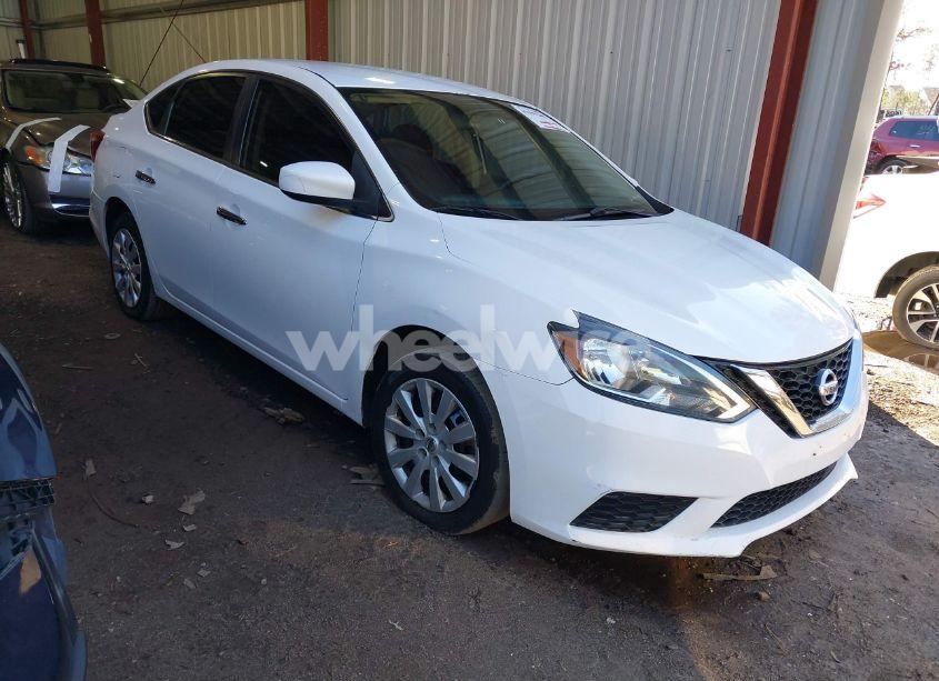 2018 Nissan Sentra S (VIN 3N1AB7AP8JY327579) main photo
