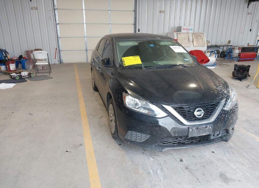 2018 Nissan Sentra S (VIN 3N1AB7AP8JY329185) main photo