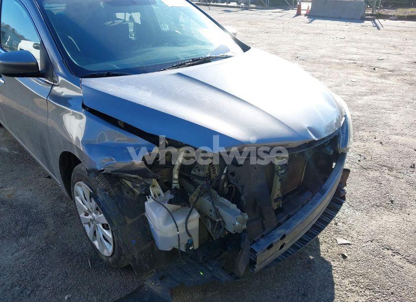 Photo 6 of 2018 Nissan Sentra S (VIN 3N1AB7AP8JY331146)