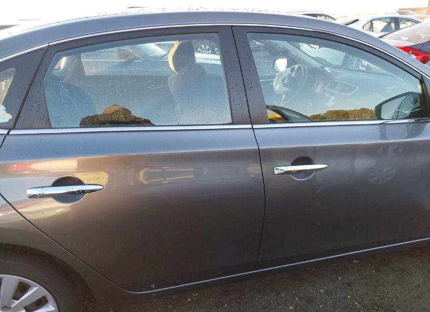 Photo 14 of 2018 Nissan Sentra S (VIN 3N1AB7AP8JY333463)