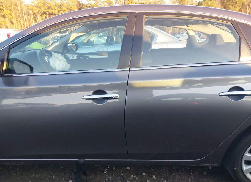 Photo 15 of 2018 Nissan Sentra S (VIN 3N1AB7AP8JY333463)