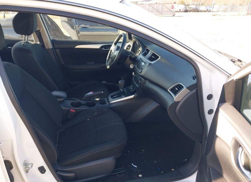 Photo 5 of 2018 Nissan Sentra S (VIN 3N1AB7AP8JY336279)