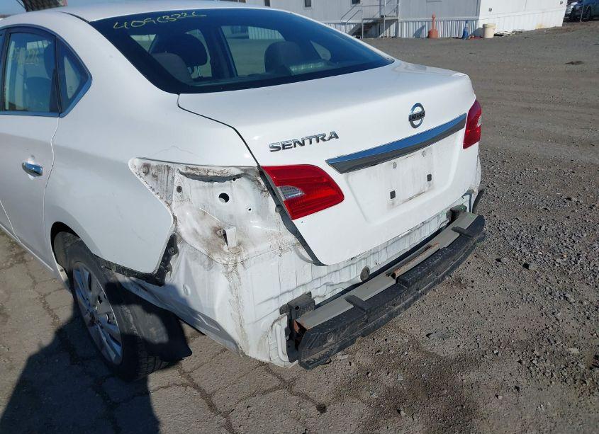 Photo 6 of 2018 Nissan Sentra S (VIN 3N1AB7AP8JY336279)