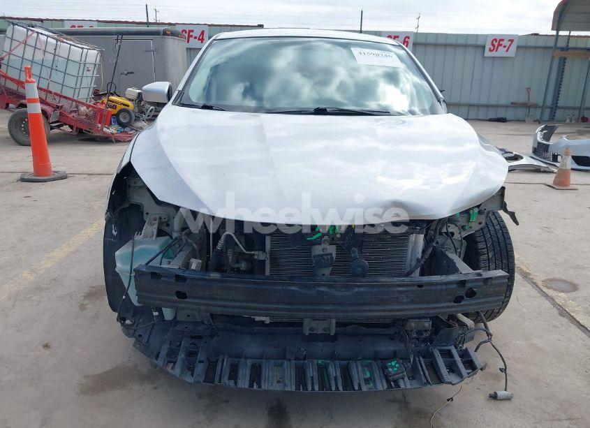 Photo 13 of 2018 Nissan Sentra S (VIN 3N1AB7AP8JY342454)