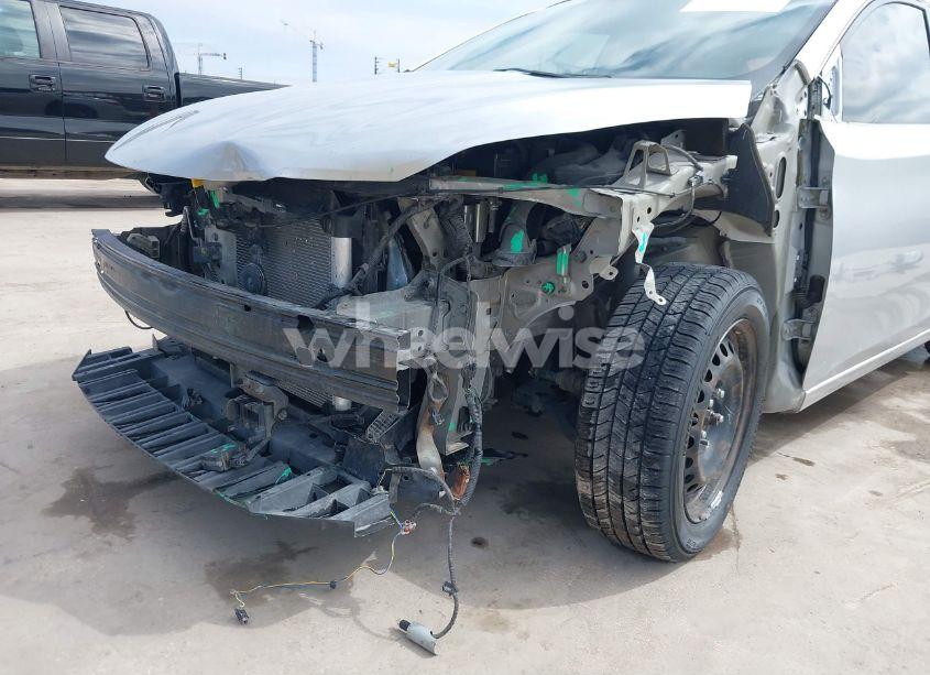 Photo 6 of 2018 Nissan Sentra S (VIN 3N1AB7AP8JY342454)
