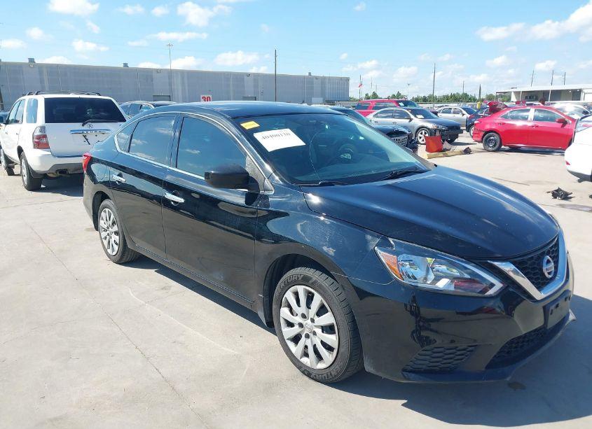 2018 Nissan Sentra S (VIN 3N1AB7AP8JY343765) main photo