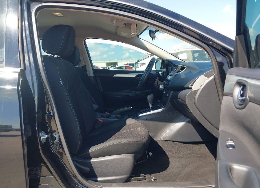 Photo 5 of 2018 Nissan Sentra S (VIN 3N1AB7AP8JY343765)