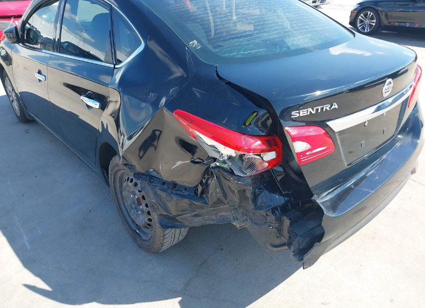 Photo 6 of 2018 Nissan Sentra S (VIN 3N1AB7AP8JY343765)