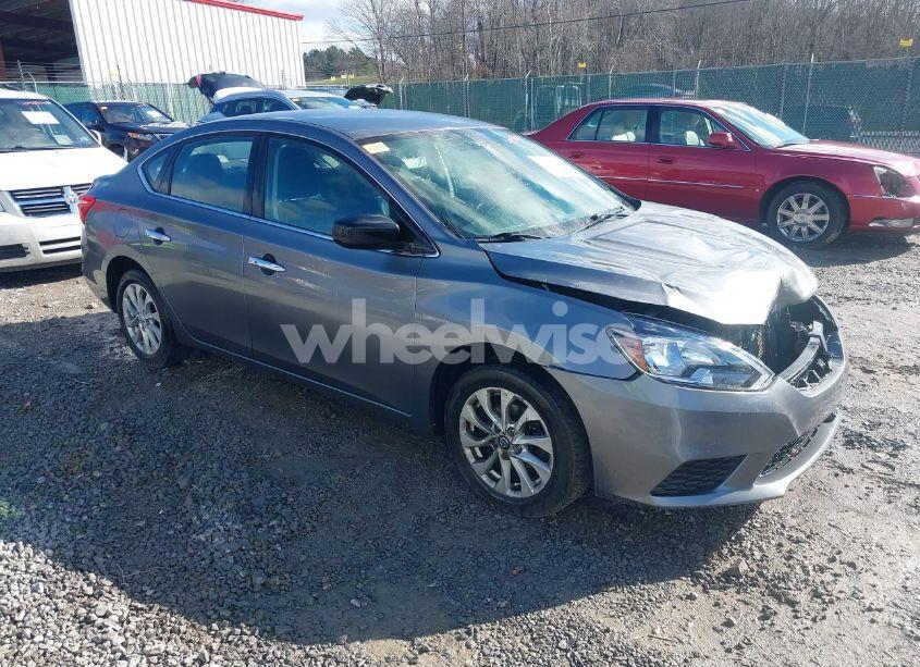 2019 Nissan Sentra SV (VIN 3N1AB7AP8KL610076) main photo