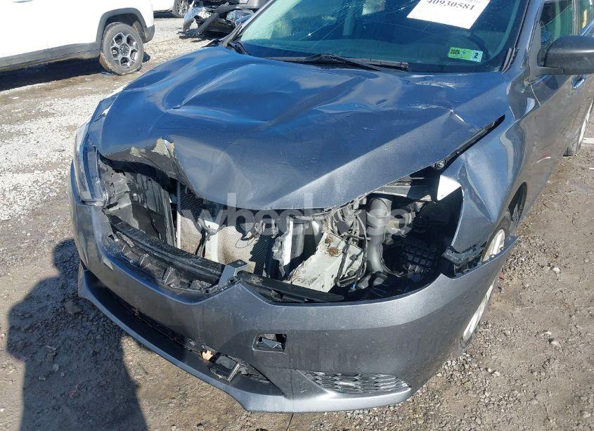 Photo 6 of 2019 Nissan Sentra SV (VIN 3N1AB7AP8KL610076)