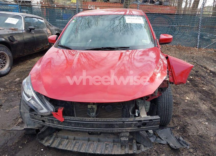 Photo 6 of 2019 Nissan Sentra SV (VIN 3N1AB7AP8KL610689)