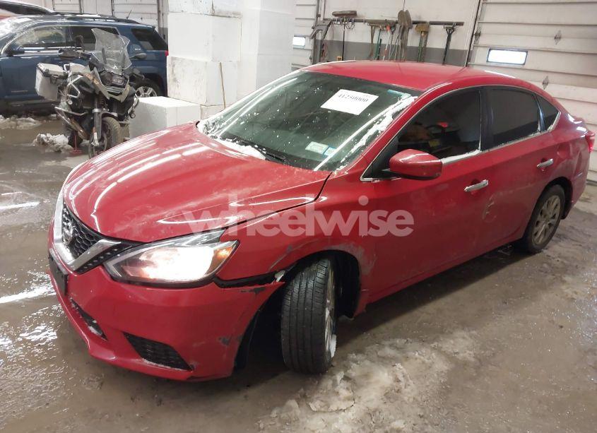 Photo 2 of 2019 Nissan Sentra SV (VIN 3N1AB7AP8KL612071)