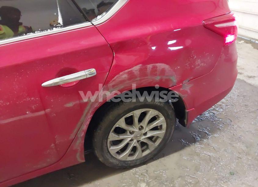 Photo 6 of 2019 Nissan Sentra SV (VIN 3N1AB7AP8KL612071)