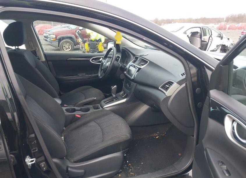 Photo 5 of 2019 Nissan Sentra SV (VIN 3N1AB7AP8KL614192)