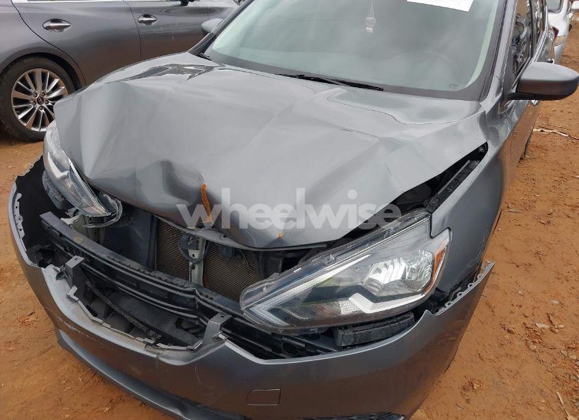 Photo 6 of 2019 Nissan Sentra SV (VIN 3N1AB7AP8KL625340)