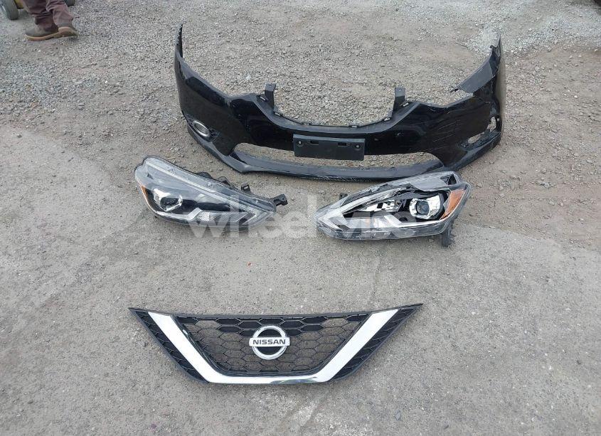 Photo 12 of 2019 Nissan Sentra SR (VIN 3N1AB7AP8KY207847)